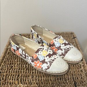 Tory Burch Brown and White Espadrilles with Classic Style